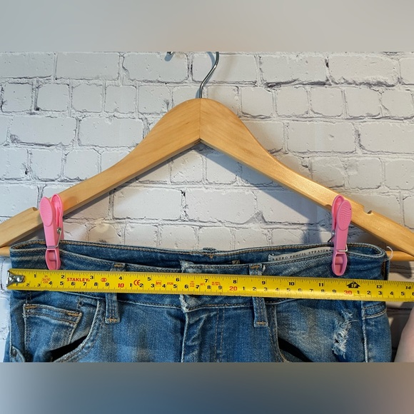 GUESS Retro Pencil Straight Jeans - Picture 13 of 16